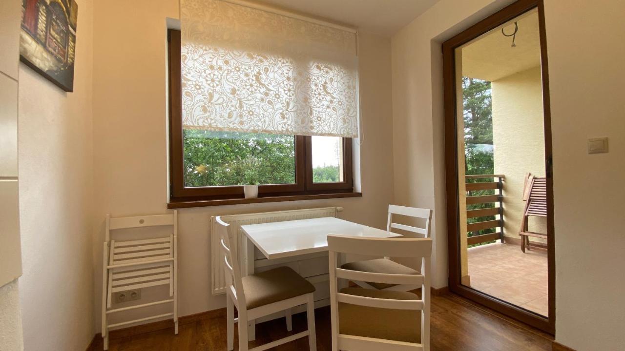 One-Bedroom Apartment with Balcony and Forest View — photo 6