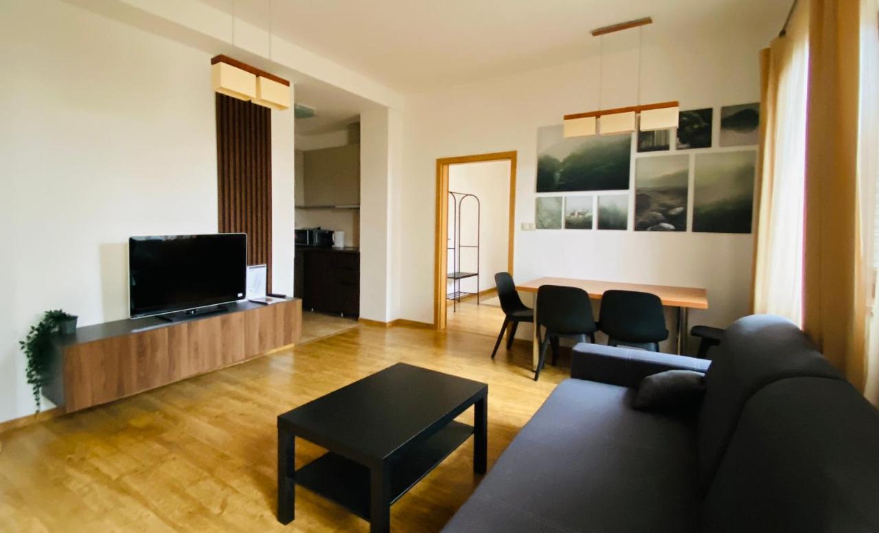 Large double bedroom